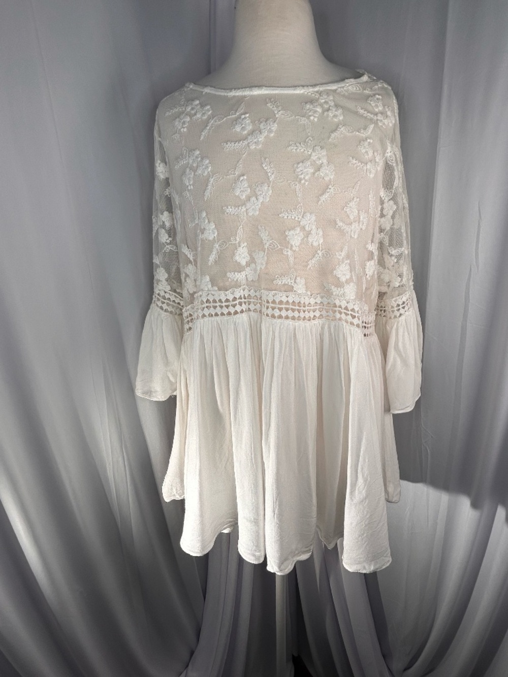 Kori America blouse bohemian-style featuring white lace, floral embroidery